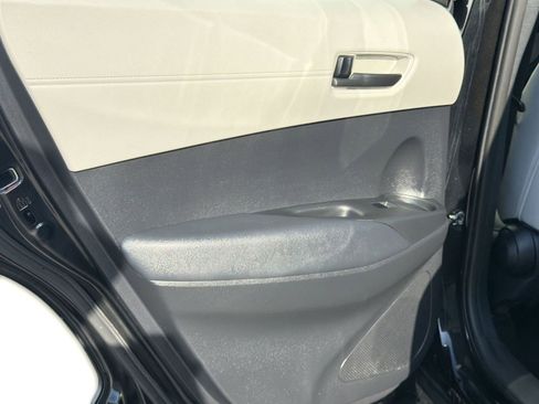 Used 2023 Toyota Corolla Cross L FWD image 29