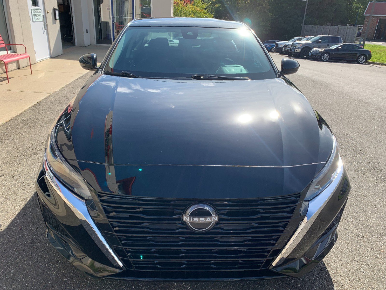 Used 2023 Nissan Altima 2.5 S FWD image 2