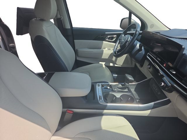 Used 2025 Kia Carnival SX Prestige FWD image 41