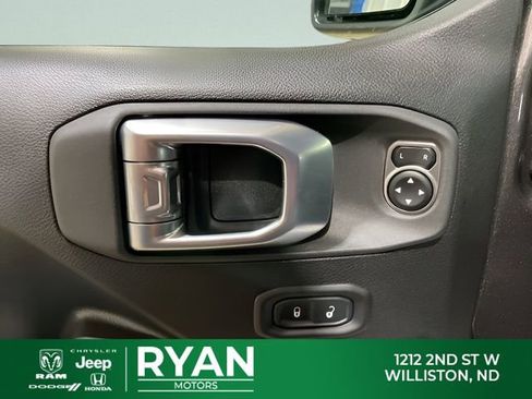 New 2026 Jeep Gladiator Mojave w/ Technology Group AWD/4WD image 41