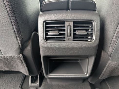 Used 2021 Nissan Rogue S image 39