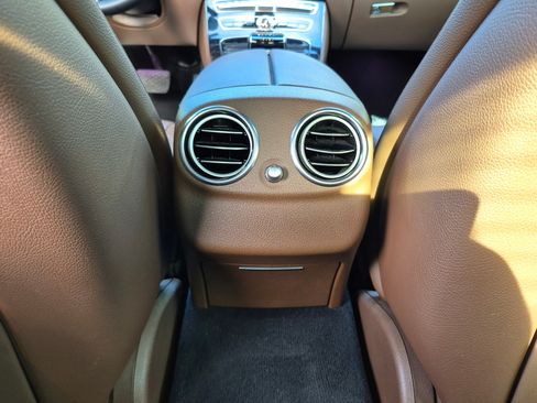 Used 2017 Mercedes-Benz E 300 image 19