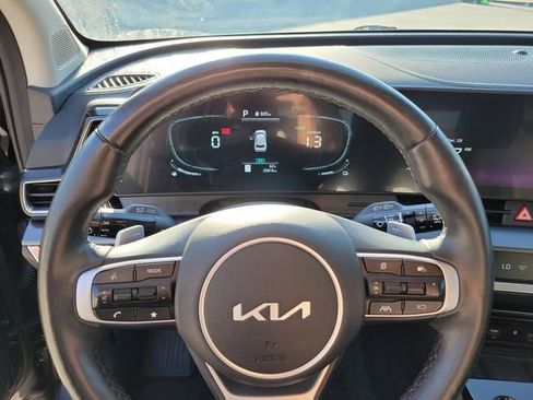 Used 2023 Kia Sportage EX image 19