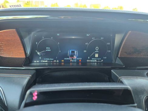 Used 2024 Lincoln Navigator L Black Label AWD/4WD image 27