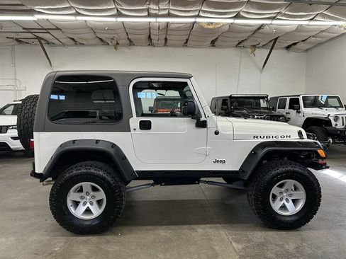 Used 2005 Jeep Wrangler Rubicon AWD/4WD image 2