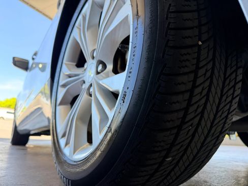 Used 2014 Chevrolet Impala LT w/ Convenience Package image 26