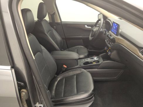 Used 2020 Ford Escape Titanium w/ Titanium Premium Package 2.0 image 21