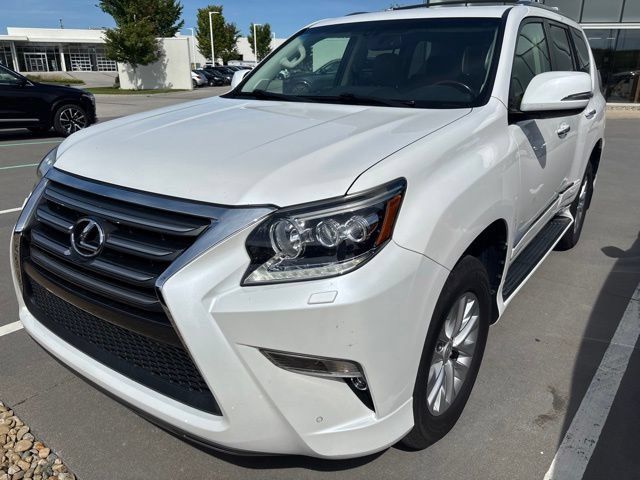 Used 2017 Lexus GX 460 AWD/4WD image 3