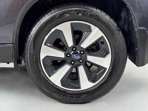 Used 2017 Subaru Forester 2.5i Premium AWD/4WD image 8
