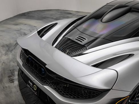 Used 2021 McLaren 765LT RWD image 20