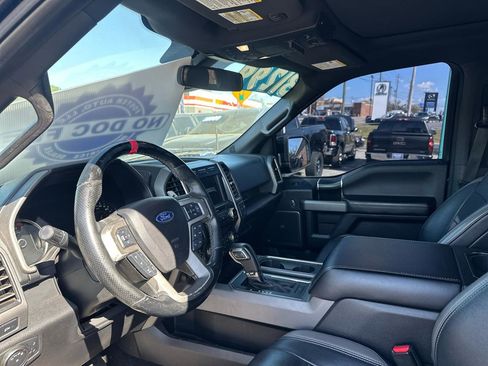 Used 2017 Ford F150 Raptor w/ Equipment Group 802A Luxury AWD/4WD image 7