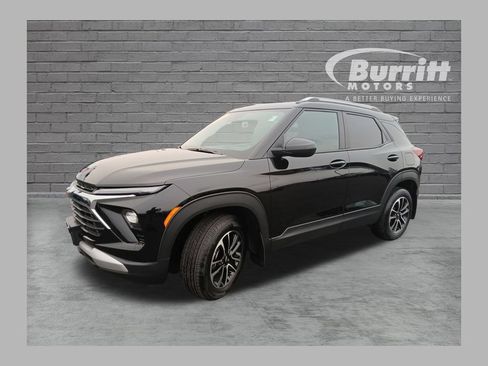 Used 2024 Chevrolet TrailBlazer LT w/ Driver Confidence Package AWD/4WD image 1