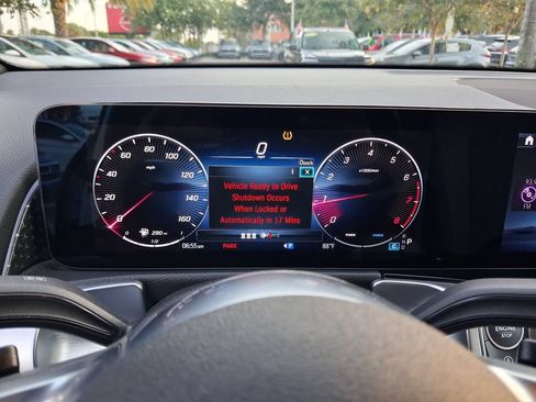Used 2025 Mercedes-Benz GLB 250 image 18