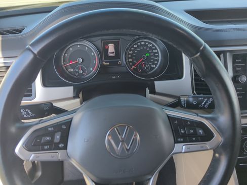Used 2021 Volkswagen Atlas SE image 9