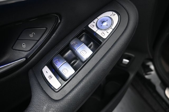 Used 2022 Mercedes-Benz GLC 300 image 16
