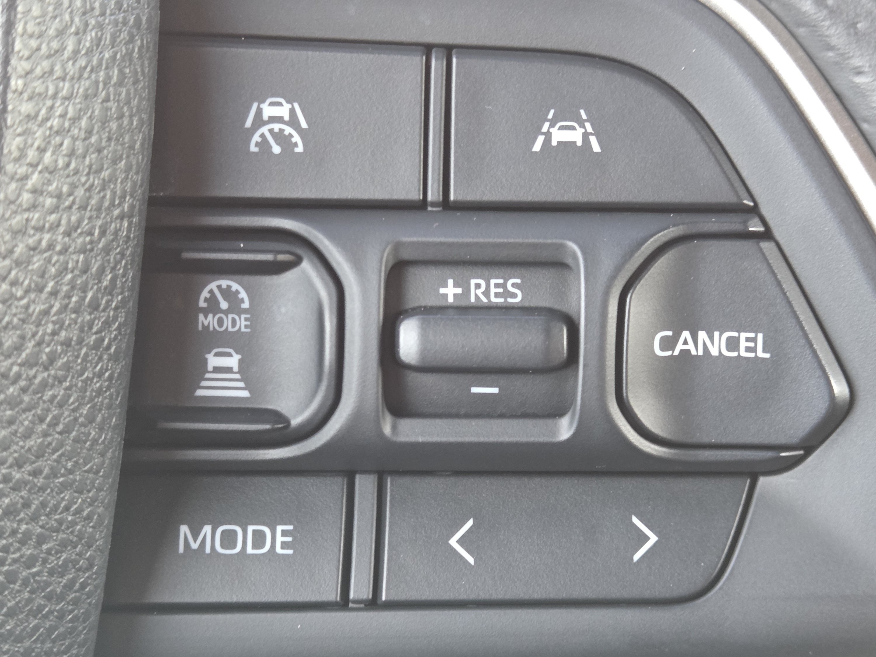 Used 2025 Toyota 4Runner Limited AWD/4WD image 17