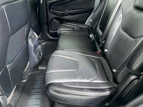 Used 2019 Ford Edge Titanium w/ Equipment Group 301A AWD/4WD image 20