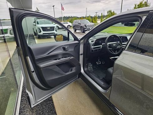 New 2027 Cadillac Lyriq Sport AWD/4WD image 18