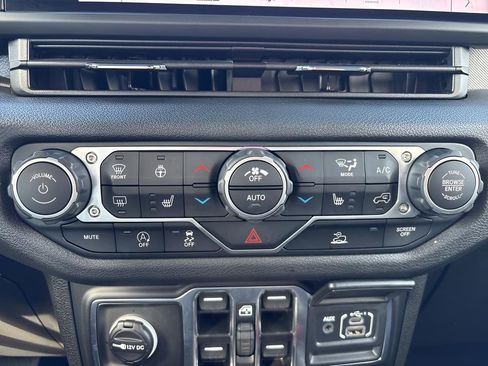 New 2025 Jeep Wrangler Sport S image 17