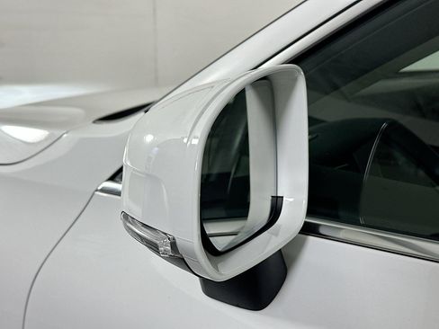 Used 2022 Volvo XC60 B5 Momentum image 10