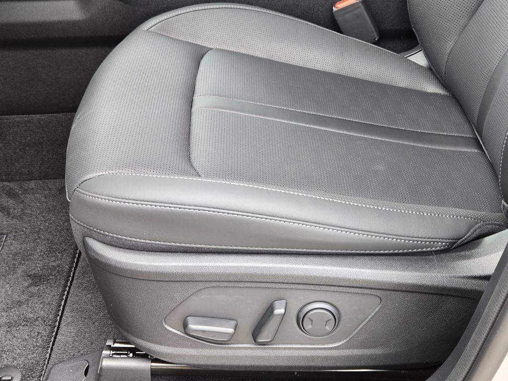 New 2026 Kia Sorento S w/ S Panoramic Sunroof Package AWD/4WD image 17