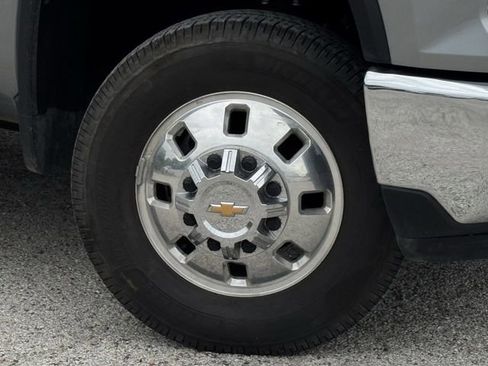 Used 2025 Chevrolet Silverado 3500 LT AWD/4WD image 32