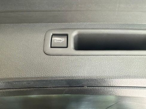 Used 2022 Toyota Highlander XSE AWD/4WD image 37