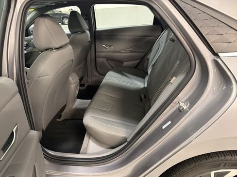 Used 2024 Hyundai Elantra SEL w/ Convenience Package FWD image 21