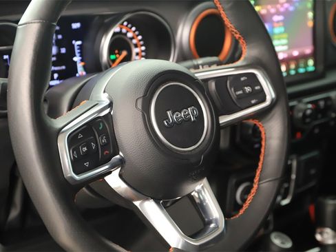 Used 2023 Jeep Gladiator Mojave w/ Cold Weather Group image 16