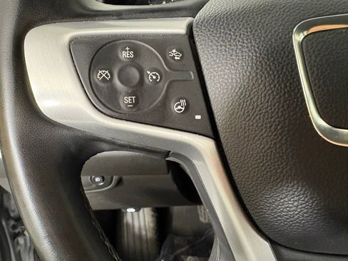 Used 2024 GMC Terrain SLT FWD image 24