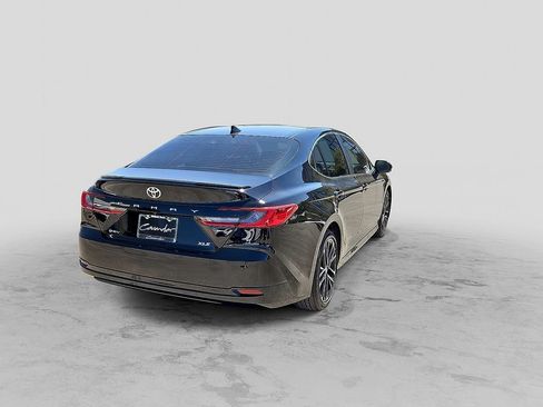 Used 2025 Toyota Camry XLE FWD image 8