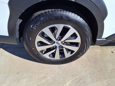 Certified 2025 Subaru Outback Premium image 25