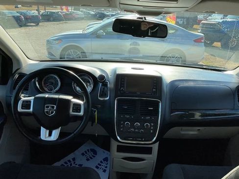 Used 2017 Dodge Grand Caravan SE w/ Power Window Group image 16