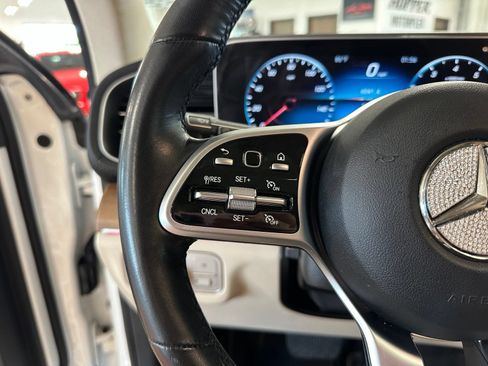 Used 2021 Mercedes-Benz GLS 450 4MATIC image 17
