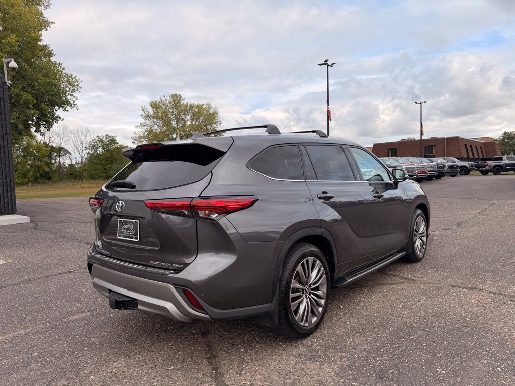 Used 2021 Toyota Highlander Platinum AWD/4WD image 5