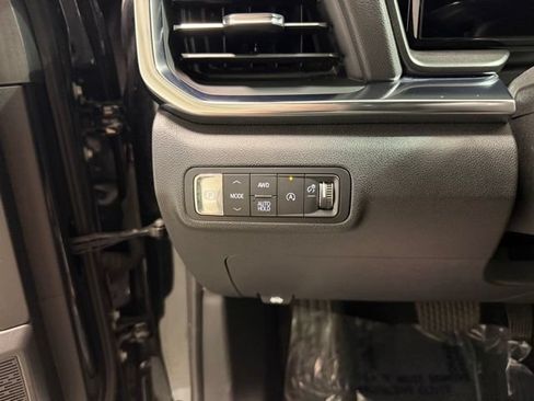 Certified 2025 GMC Terrain Elevation AWD/4WD image 16