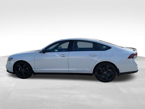 Used 2023 Honda Accord Sport image 4