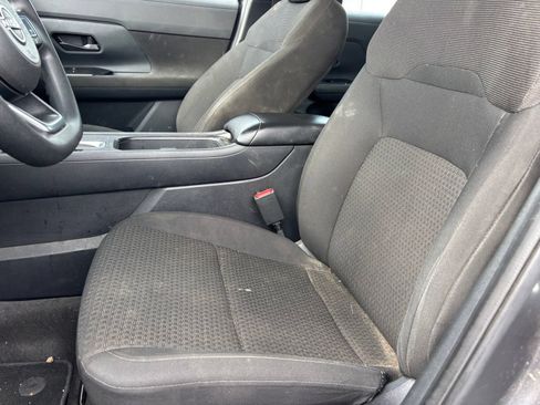 Used 2025 Nissan Kicks S FWD image 6