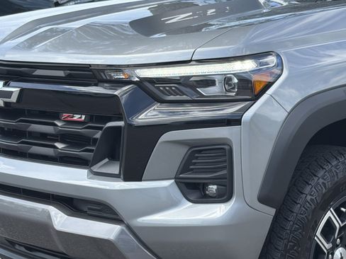 Used 2023 Chevrolet Colorado Z71 w/ Z71 Convenience Package 2 AWD/4WD image 15
