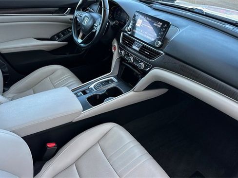 Certified 2022 Honda Accord Touring image 17