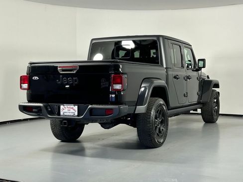 Used 2022 Jeep Gladiator Sport AWD/4WD image 7