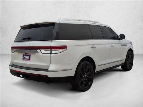 Used 2023 Lincoln Navigator Reserve image 6