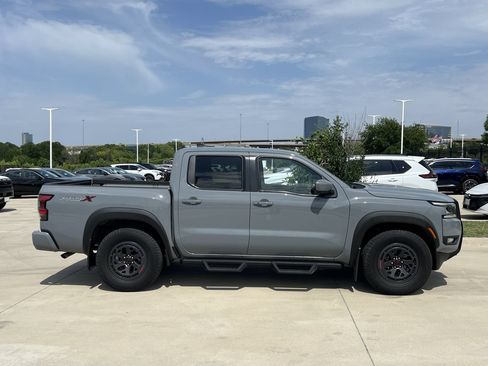 Used 2025 Nissan Frontier Pro-X w/ Pro Convenience Package RWD image 3