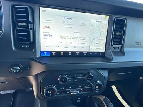 New 2025 Ford Bronco Badlands image 25