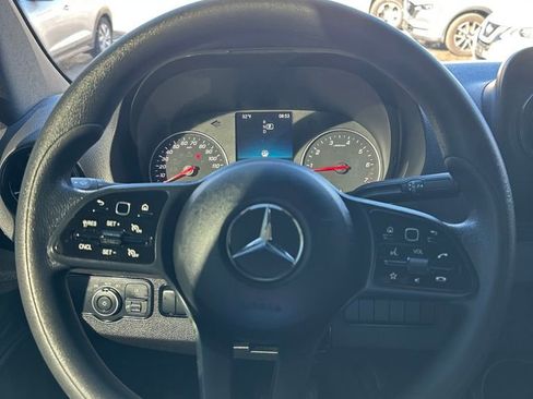 Used 2023 Mercedes-Benz Sprinter 2500 image 13