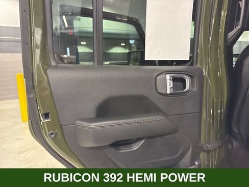 Used 2021 Jeep Wrangler Unlimited Rubicon w/ Dual Top Group AWD/4WD image 40