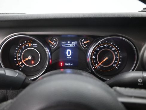 Used 2023 Jeep Gladiator Sport AWD/4WD image 6