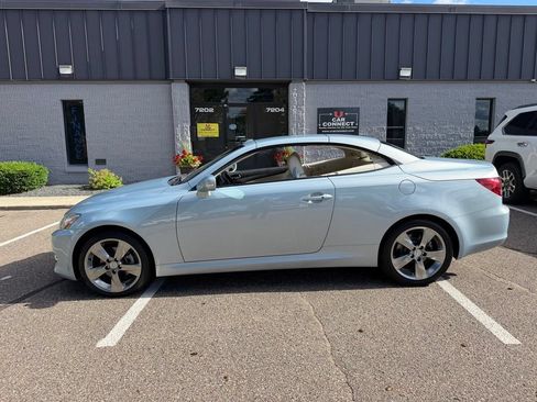Used 2010 Lexus IS 250C RWD image 32