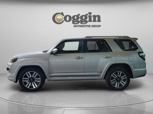 Used 2023 Toyota 4Runner Limited image 5
