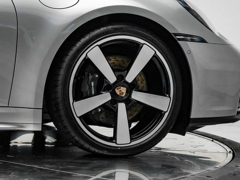 Used 2025 Porsche 911 Carrera image 97